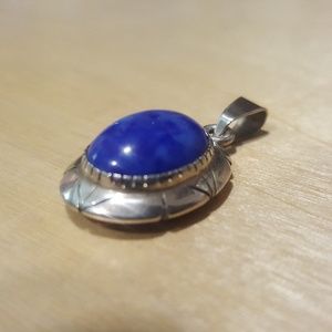 vintage sterling silver & lapis lazuli pendant